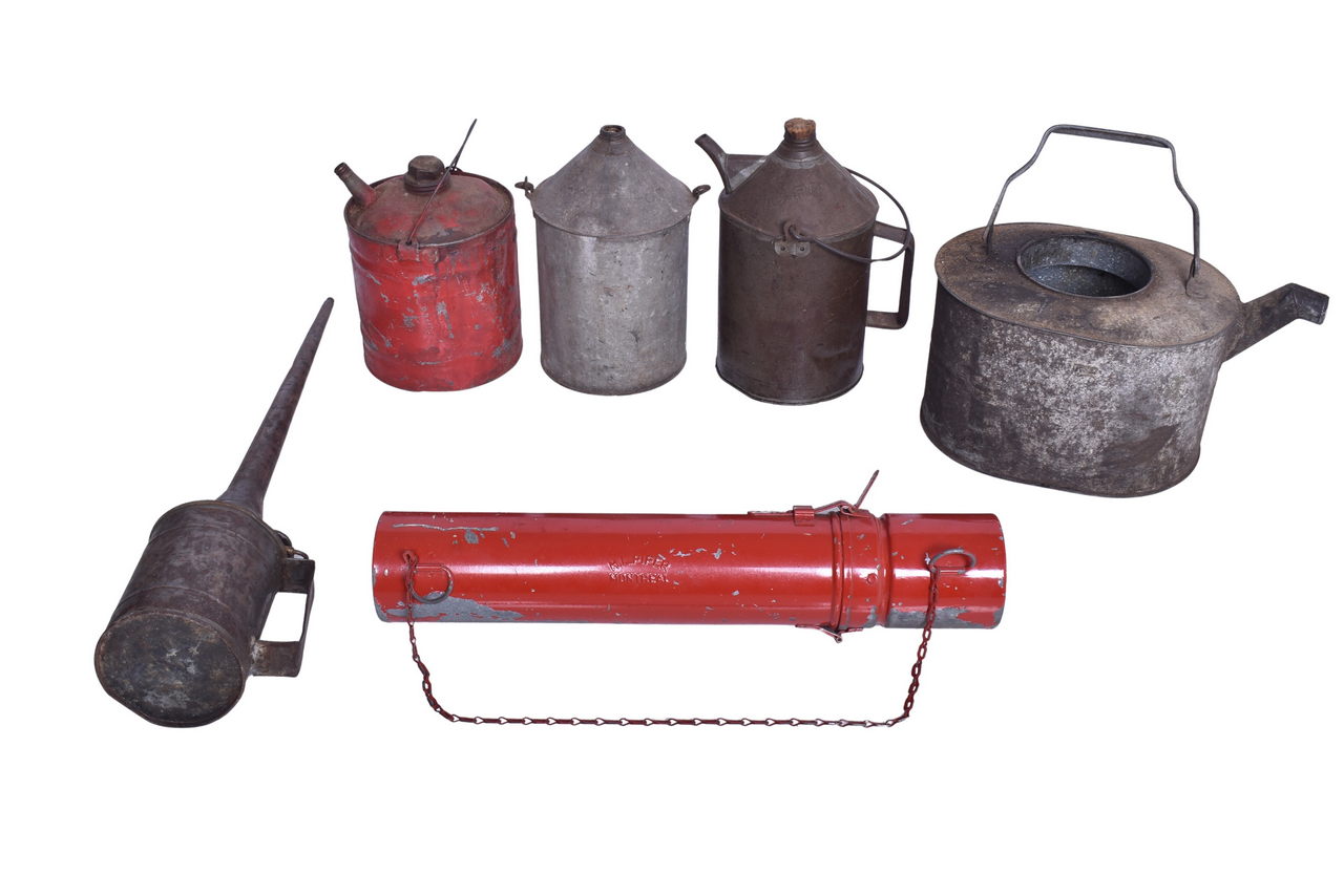 1600 - Five Pieces of East Coast Railroad Tin Ware - New York Central, Delaware and Hudson, Penn Central thumbnail