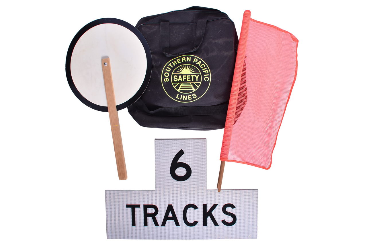 1845 - 6 Tracks Railroad Sign and Southern Pacific Lines Flag Kit thumbnail