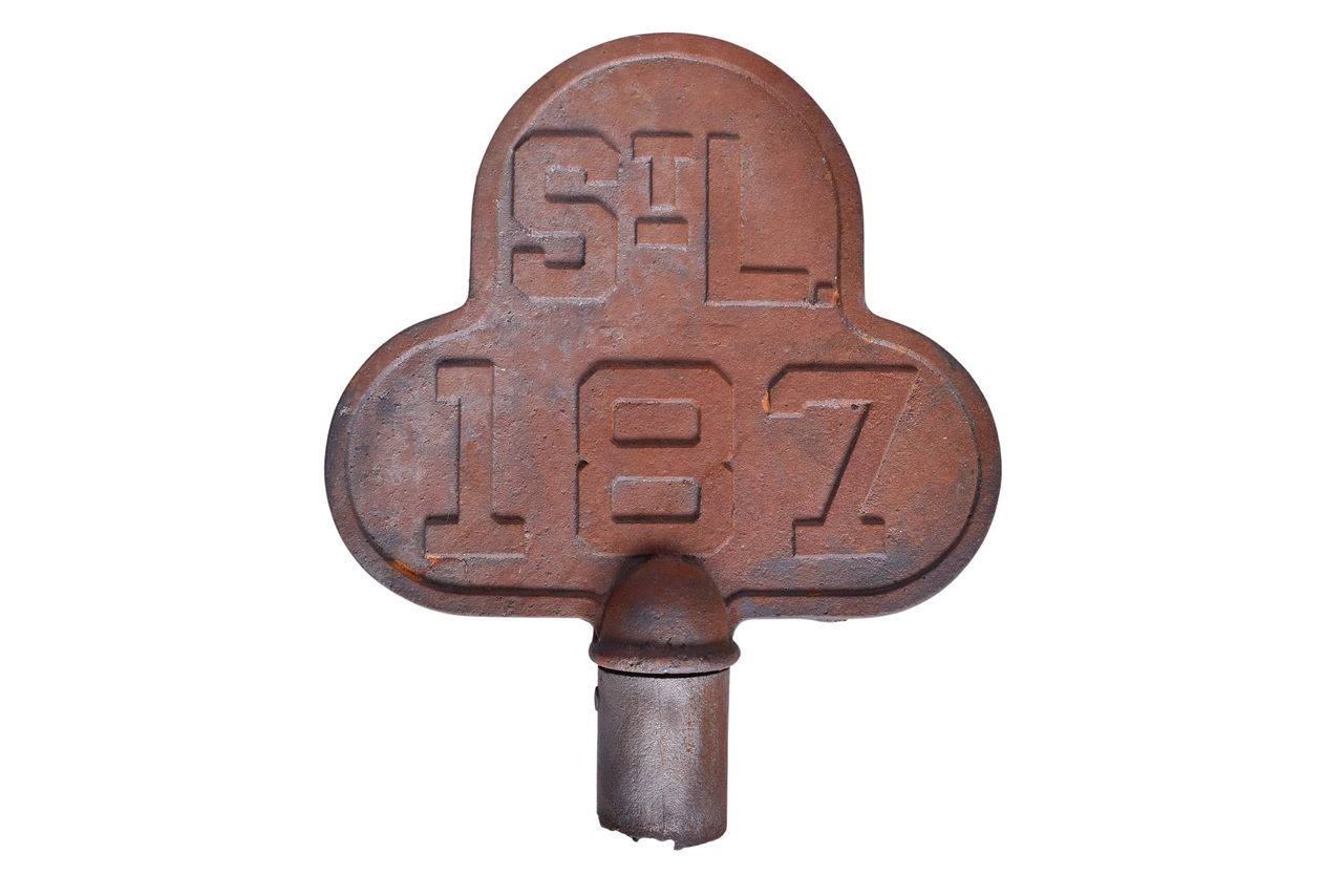 2070 - Baltimore and Ohio - St. Louis Cast Iron Mile Post Marker thumbnail