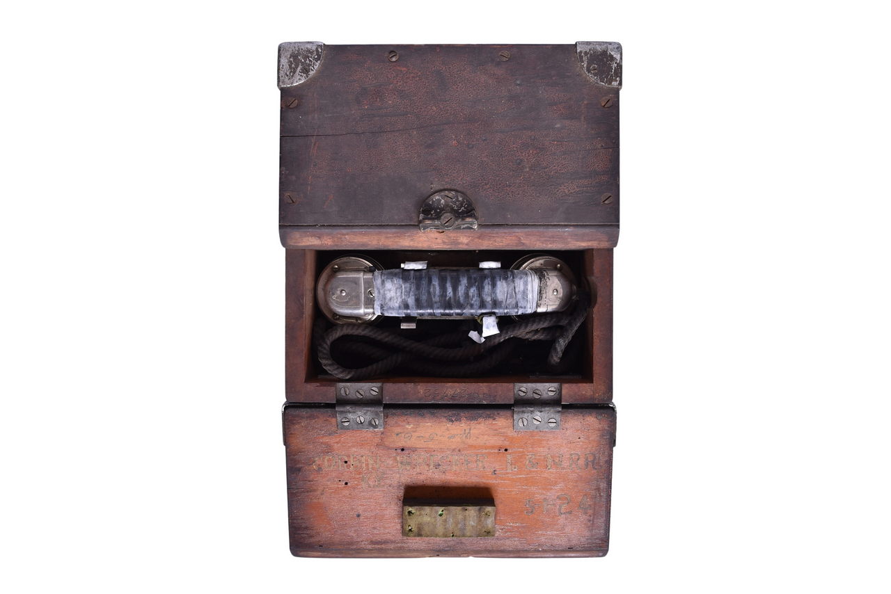 2079 - Western Electric Louisville and Nashville Railroad Wall Mounted Telephone Box thumbnail