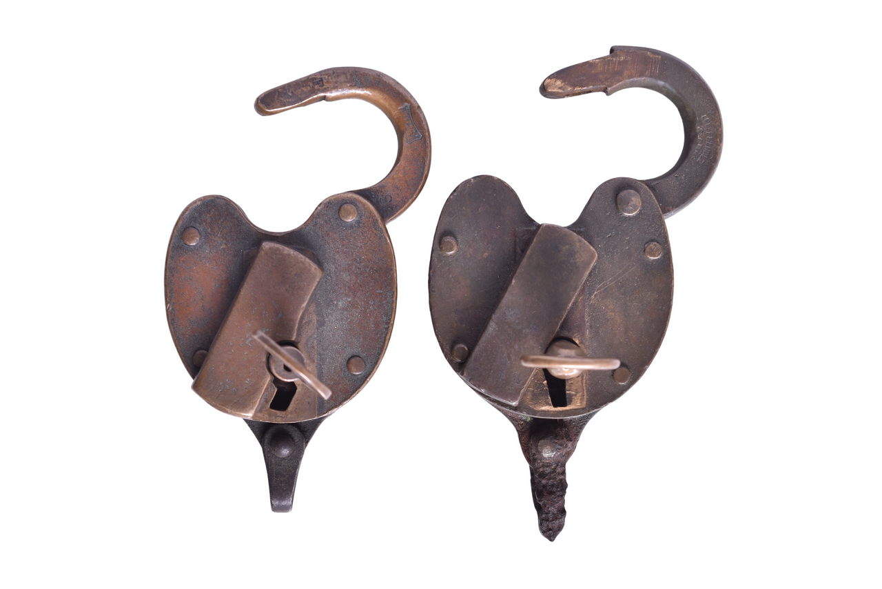2087 - Pair of Tennessee Central Railway Heart-Shaped Brass Locks with Keys thumbnail