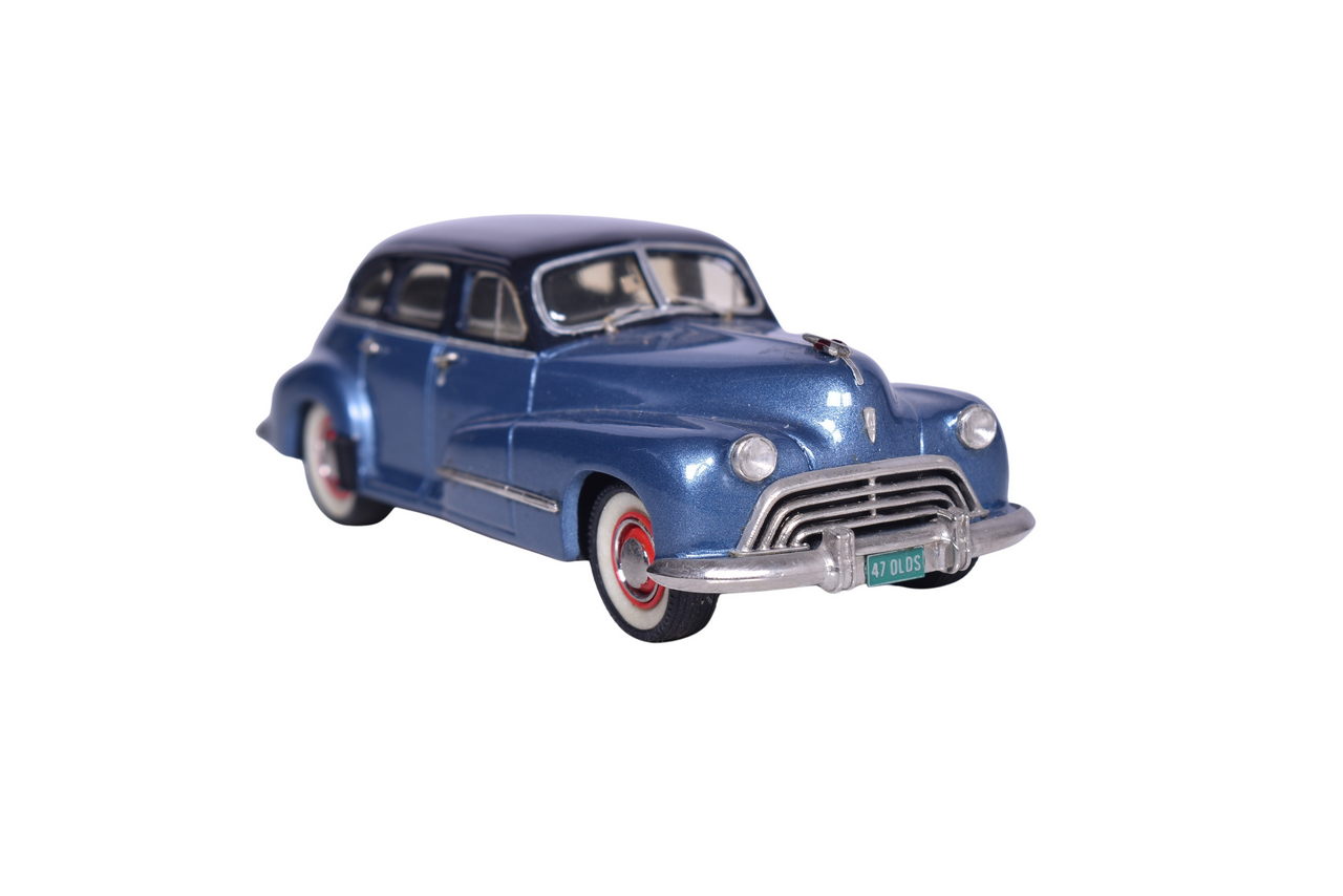 9 - Madison Models Nr. 12 1947 Oldsmobile 66 Special thumbnail