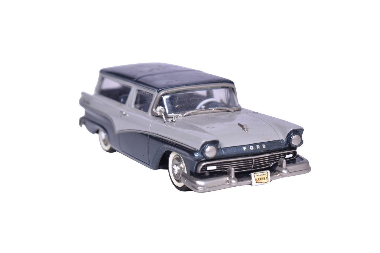 45 - Mini Marque 1957 Ford Ranch Wagon thumbnail
