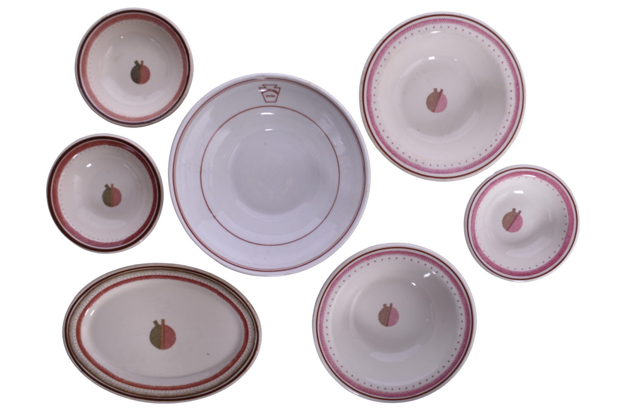 3031 - Group of Pennsylvania Railroad China Oval - Broadway Limited and Liberty Pedestal Compote, Bowls, Platter thumbnail