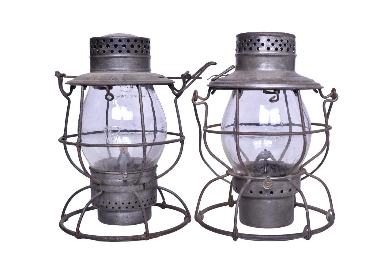 3052 - Pair of Pennsylvania System Railroad Lanterns - Handlan and Dietz thumbnail