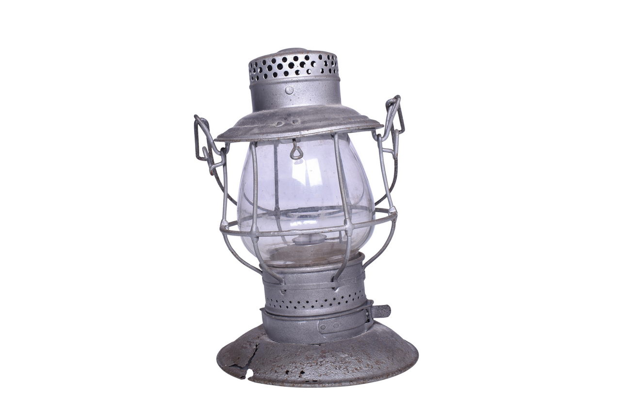 3082 - Adlake Reliable Bell Bottom Lantern thumbnail