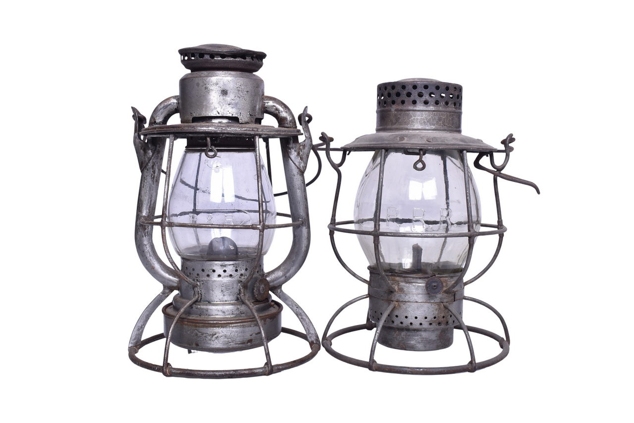 3092 - Pair of Dietz Railroad Lanterns - Pennsylvania and Philadelphia & Reading thumbnail