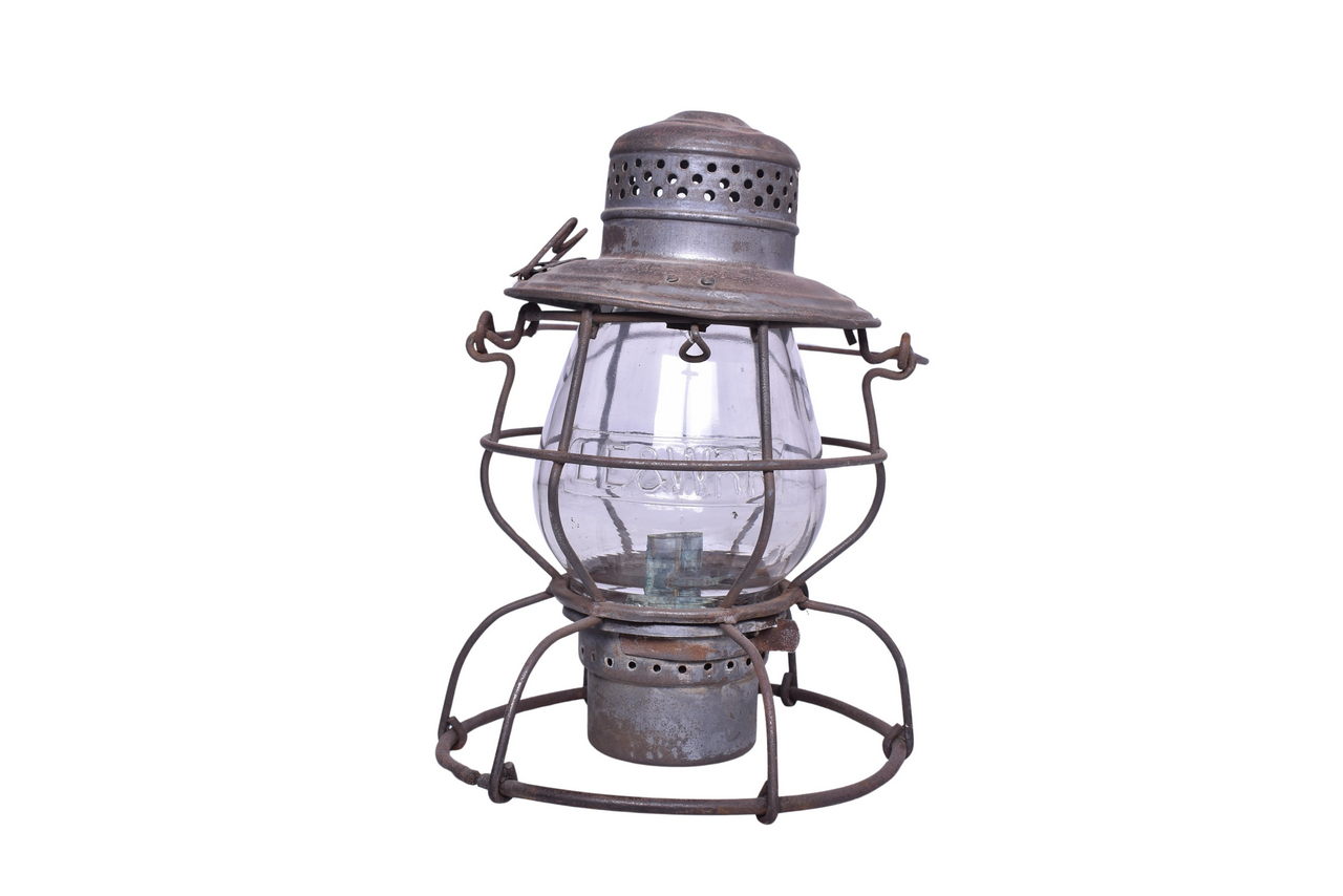 3100 - Handlan Lake Erie and Western Railroad Lantern with Reproduction Clear Cast Globe thumbnail