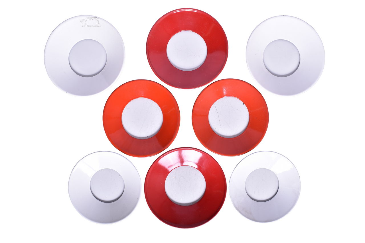 3136 - Eight Porcelain Day Targets - Red and White thumbnail