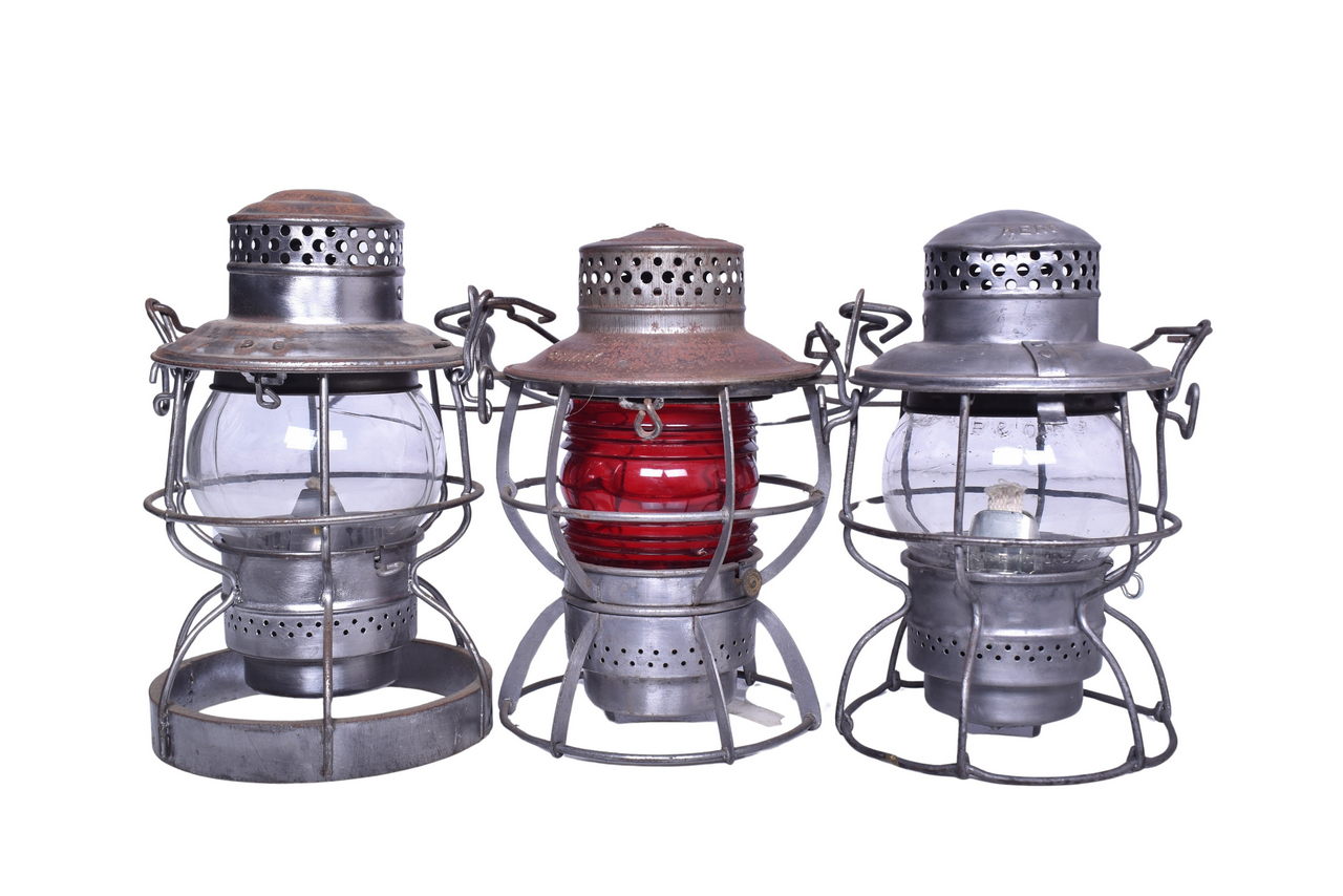 3162 - Trio of Midwest Railroad Lanterns - Chicago Great Western, Chicago & Western Illinois, Alton thumbnail