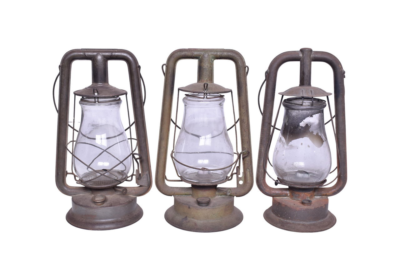 3202 - Trio of Railroad Lanterns - Rochester Lantern Co., Boston Elevated Ry, United Electric Railways thumbnail