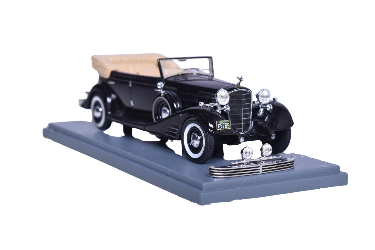 96 - Neo Scale Models 1933 Cadillac Fleetwood Allweather Phaeton thumbnail