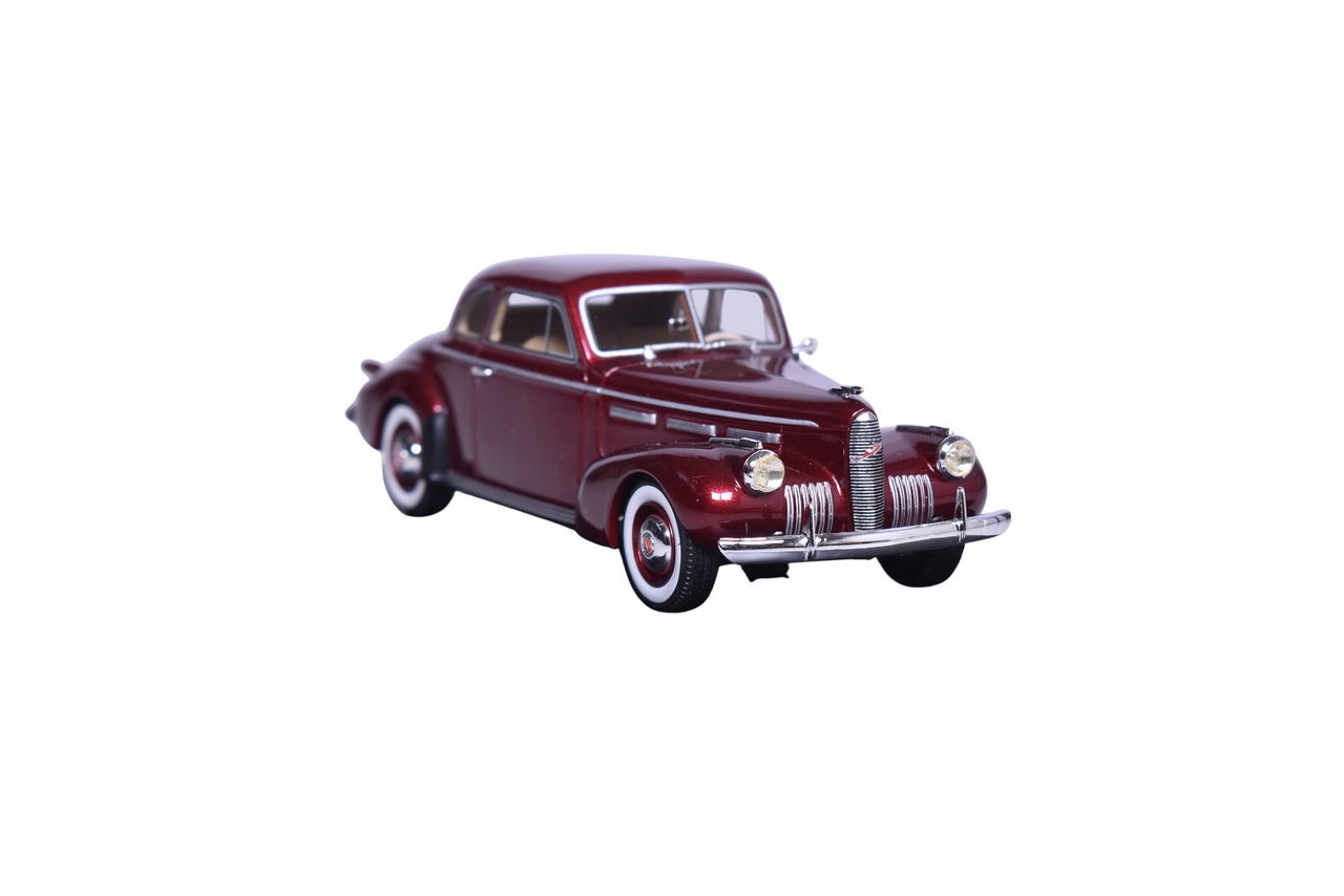 98 - Neo Scale Models 1940 LaSalle Series 50 Coupe thumbnail