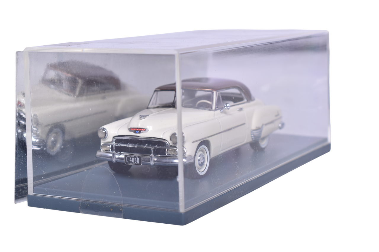 102 - Neo Scale Models Chevrolet De Luxe HT Coupe thumbnail