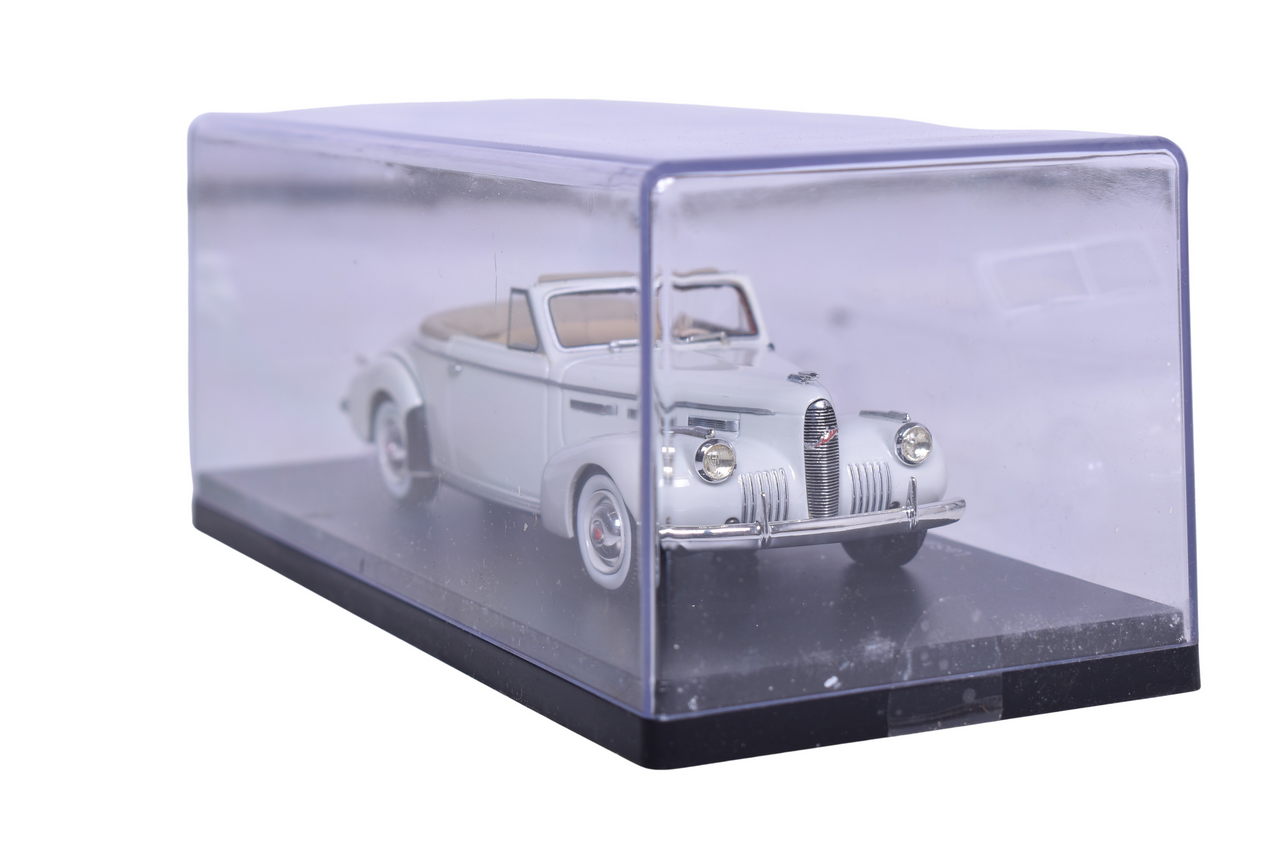 108 - Neo Scale Models 1940 LaSalle Series 50 Coupe thumbnail