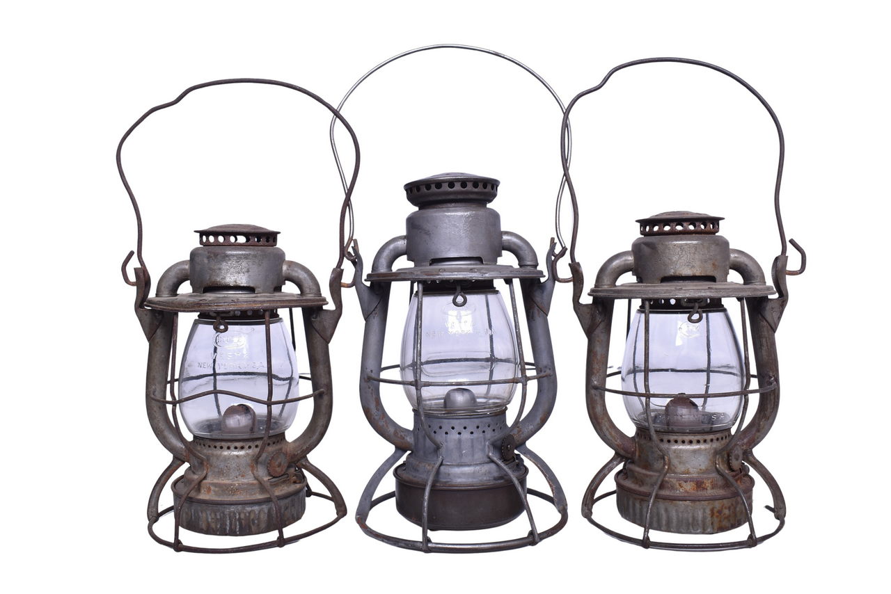 3200 - Trio of East Coast Dietz Vesta Railroad Lanterns - Maine Central and Boston & Albany thumbnail