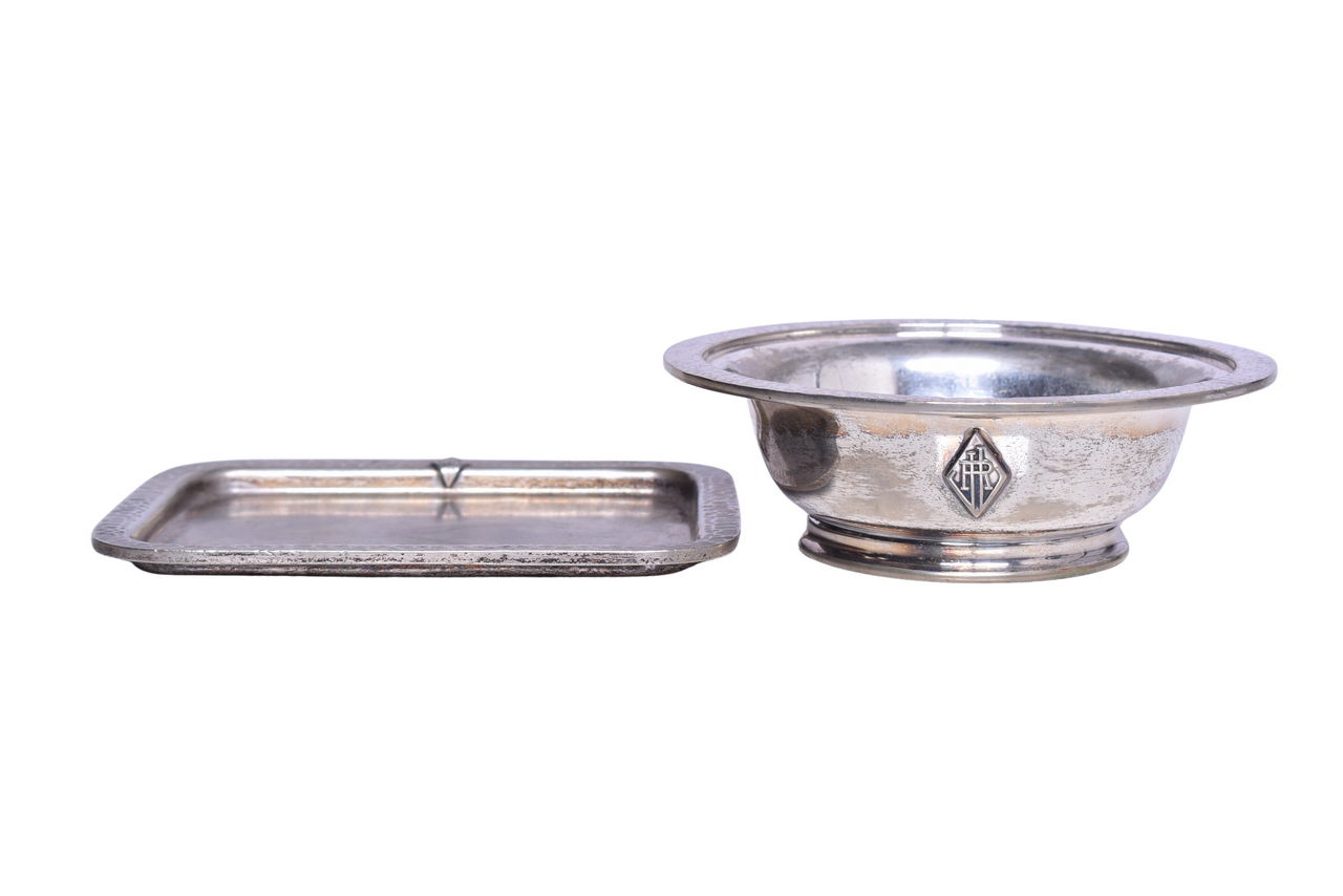 3207 - Lehigh Valley Railroad Silver Hammered Bowl and Tip Tray thumbnail