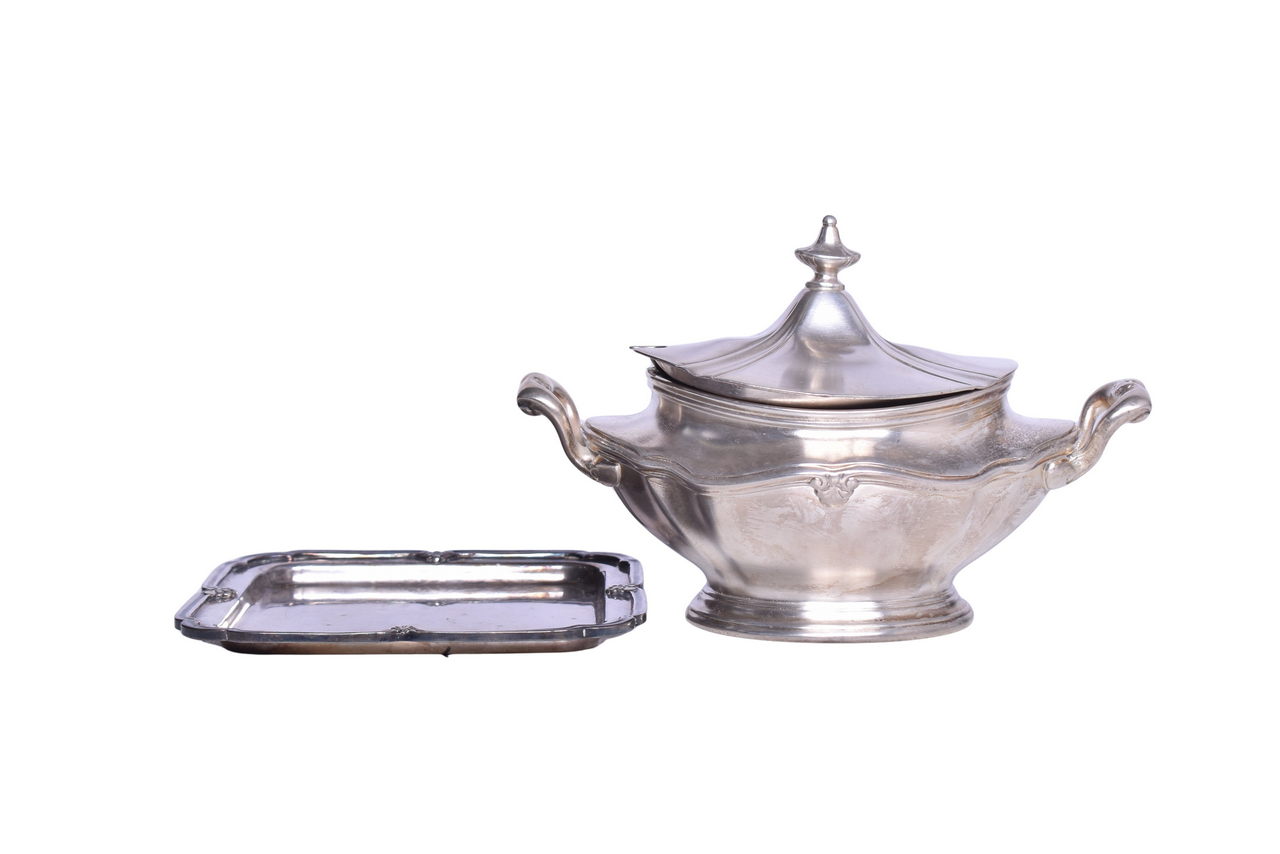3225 - Reed & Barton New York Central & Hudson River Railroad Silver Soup Tureen and Tray thumbnail