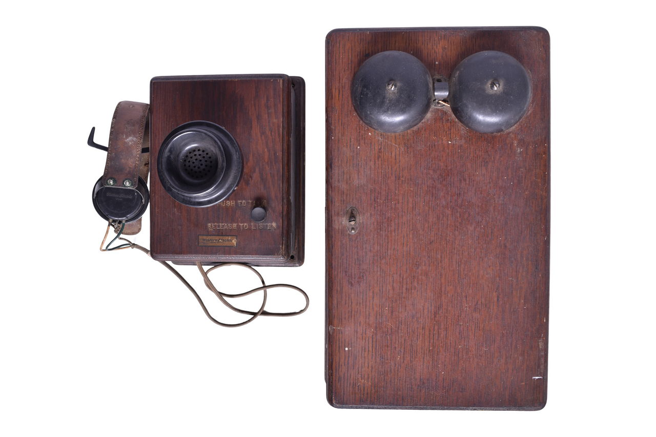 3242 - Western Electric 293AL Railroad Telephone and 160AC Ringer Box thumbnail