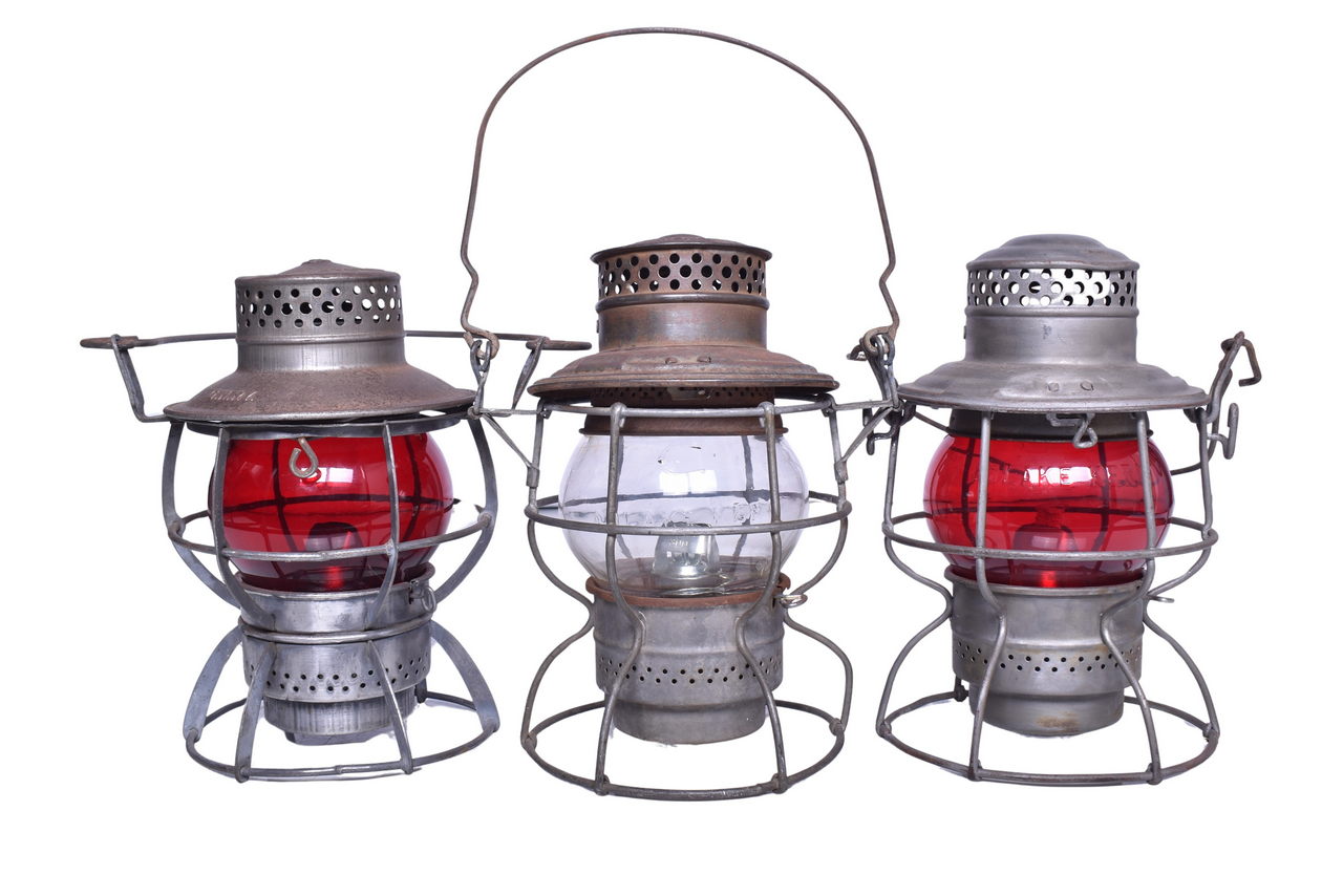 3248 - Trio of West Coast Railroad Lanterns - Northern Pacific, Western Pacific, and Great Northern thumbnail
