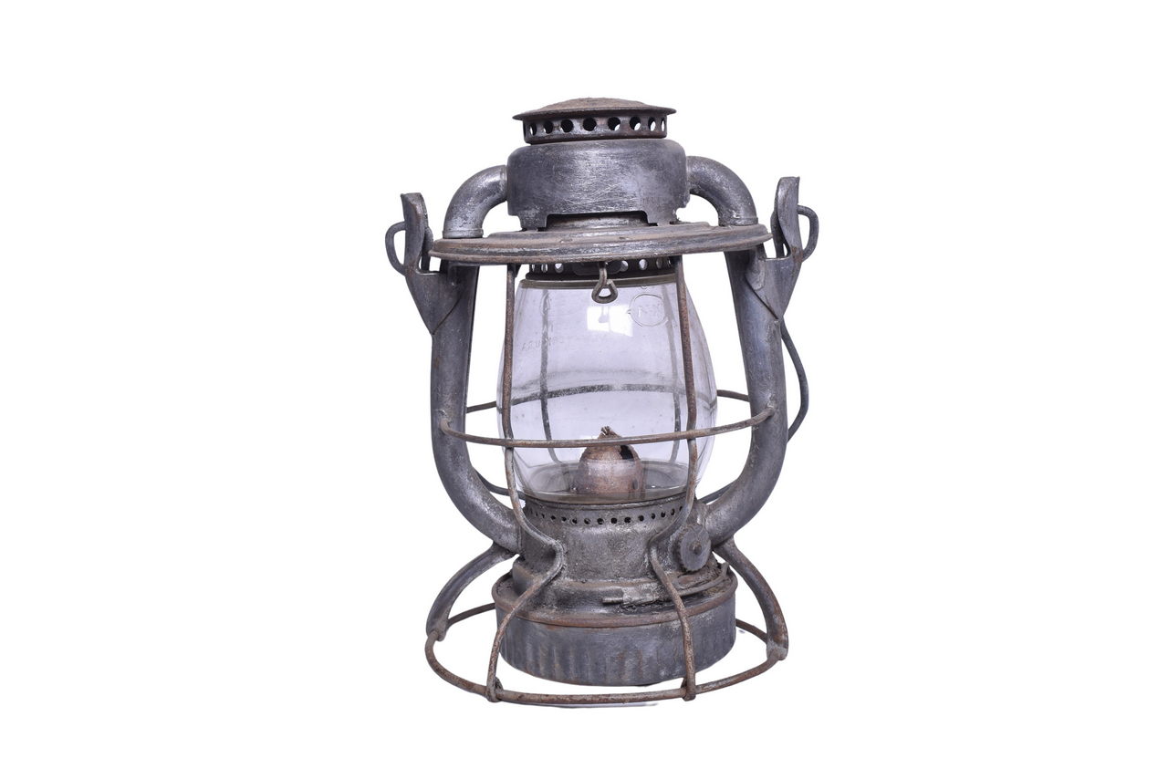 3258 - Dietz Vesta Richmond, Fredericksburg & Potomac Railroad Lantern thumbnail