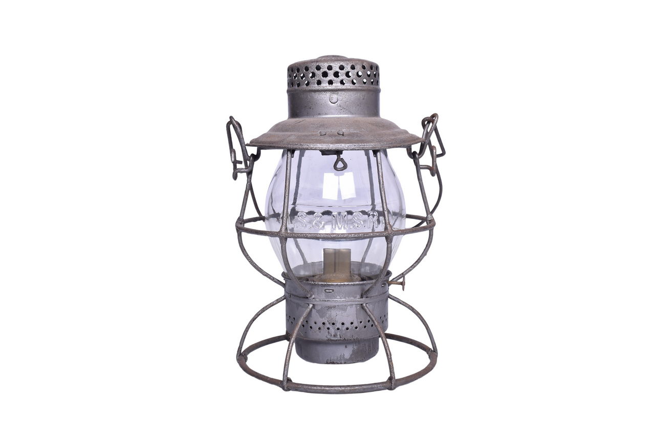 3390 - Adlake Reliable Lake Shore and Michigan Southern Railroad Lantern With Cast Globe thumbnail
