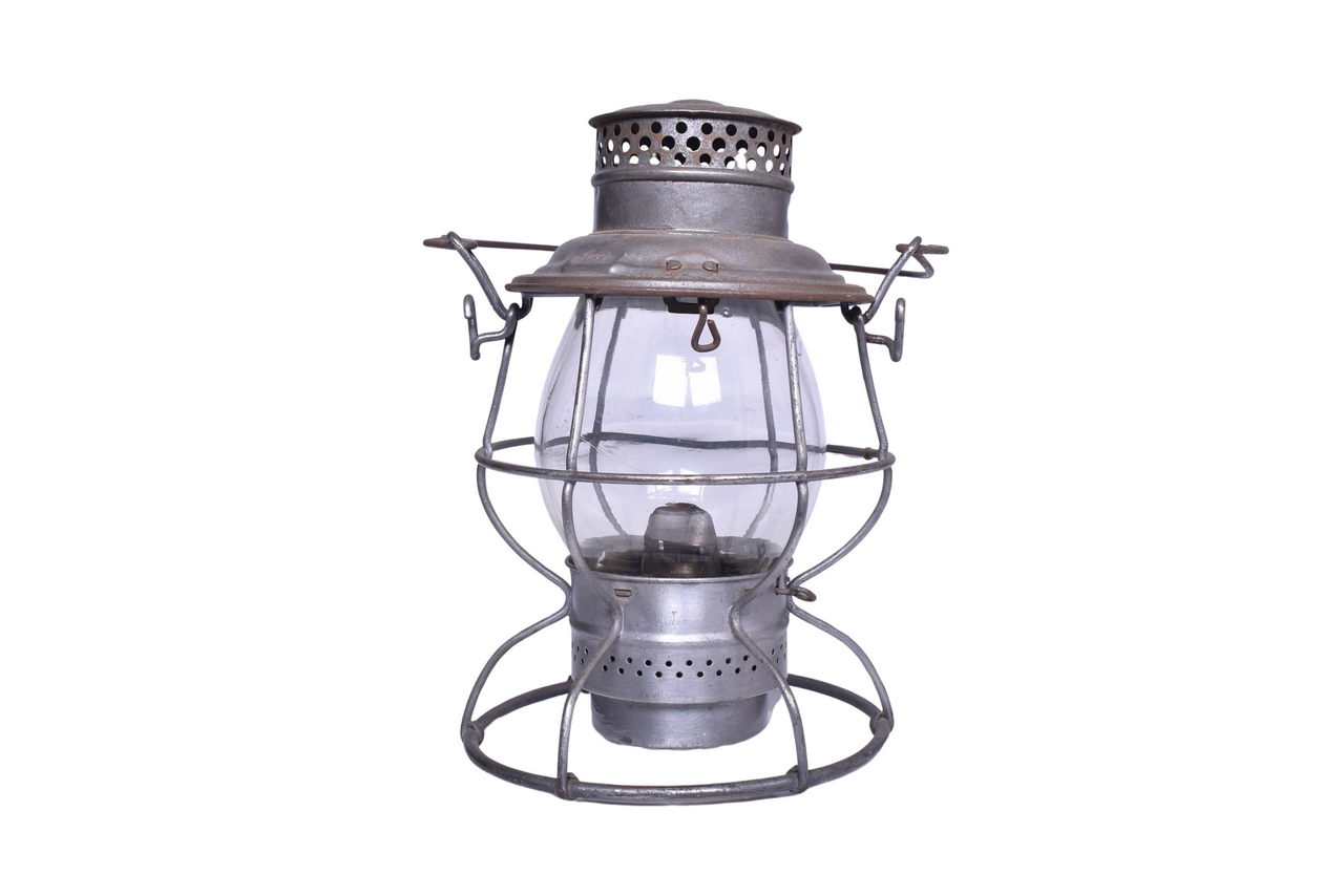 3400 - Adlake Reliable Texas and Pacific Railroad Lantern thumbnail