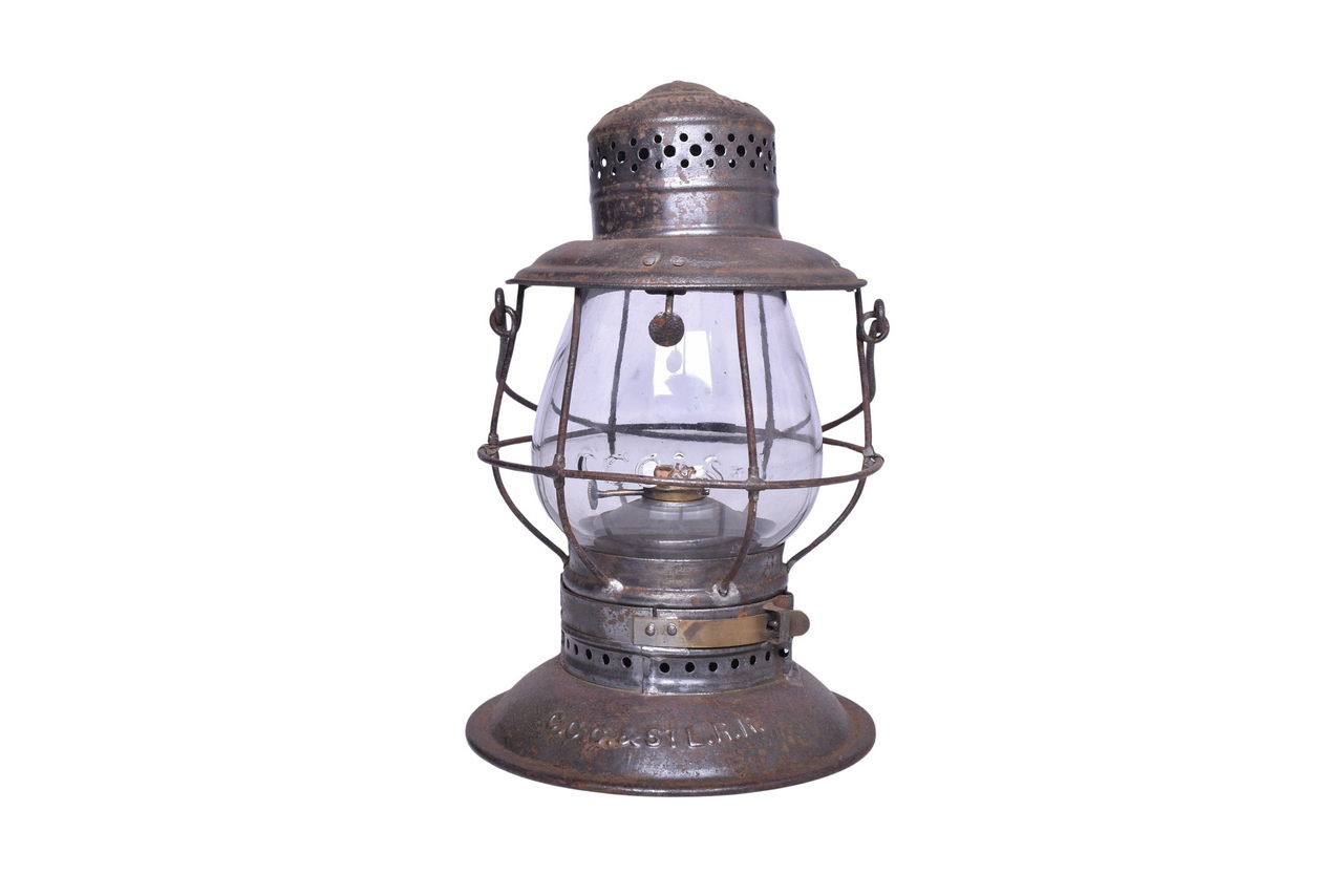 3440 - M.M. Buck Cleveland, Cincinnati, Chicago & St. Louis Railway Bell Bottom Railroad Lantern W/ Cast Globe thumbnail