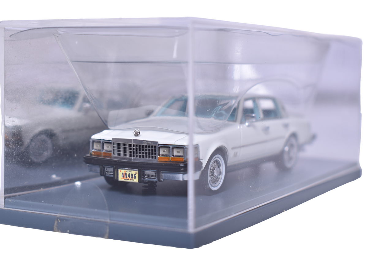131 - NEO Scale Models American Excellence Cadillac Seville Elegante thumbnail