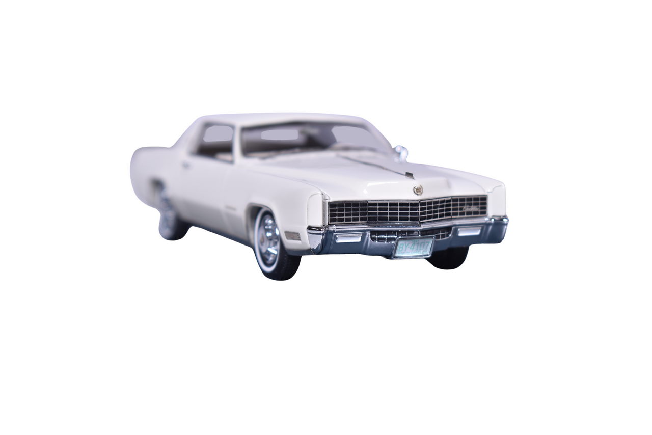 144 - NEO Scale Models Cadillac Eldorado thumbnail
