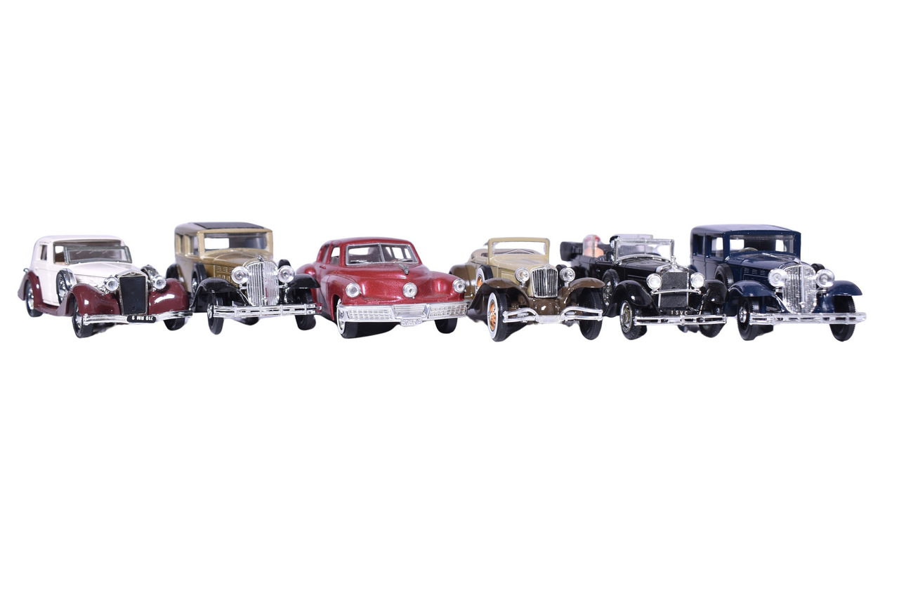 284 - Six Solido Car Models - Tucker, Renault, Delage, Cord and Fiat thumbnail