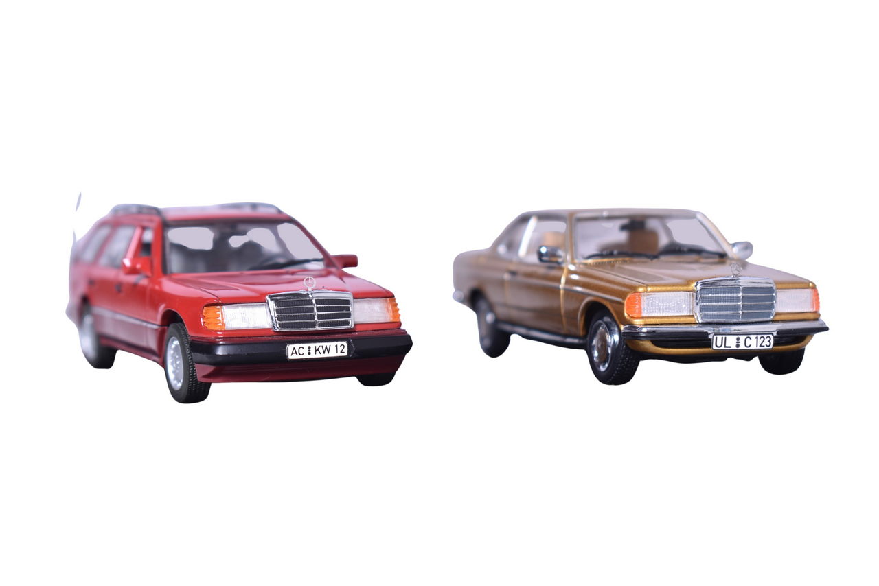 294 - Pair of Minichamps Mercedes-Benz Models thumbnail