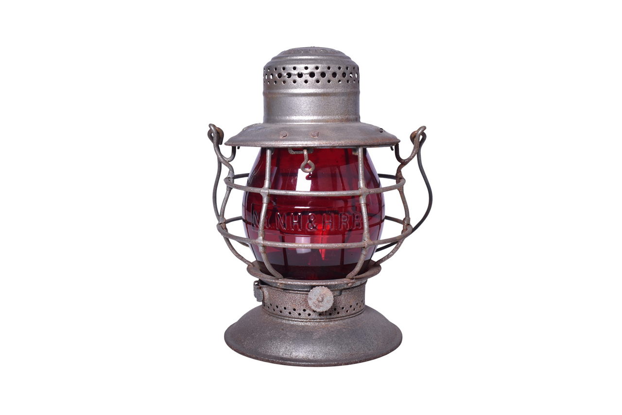 3364 - Dietz No. 39 New Haven Railway Bell Bottom Lantern w/ New York, New Haven & Hartford Globe thumbnail