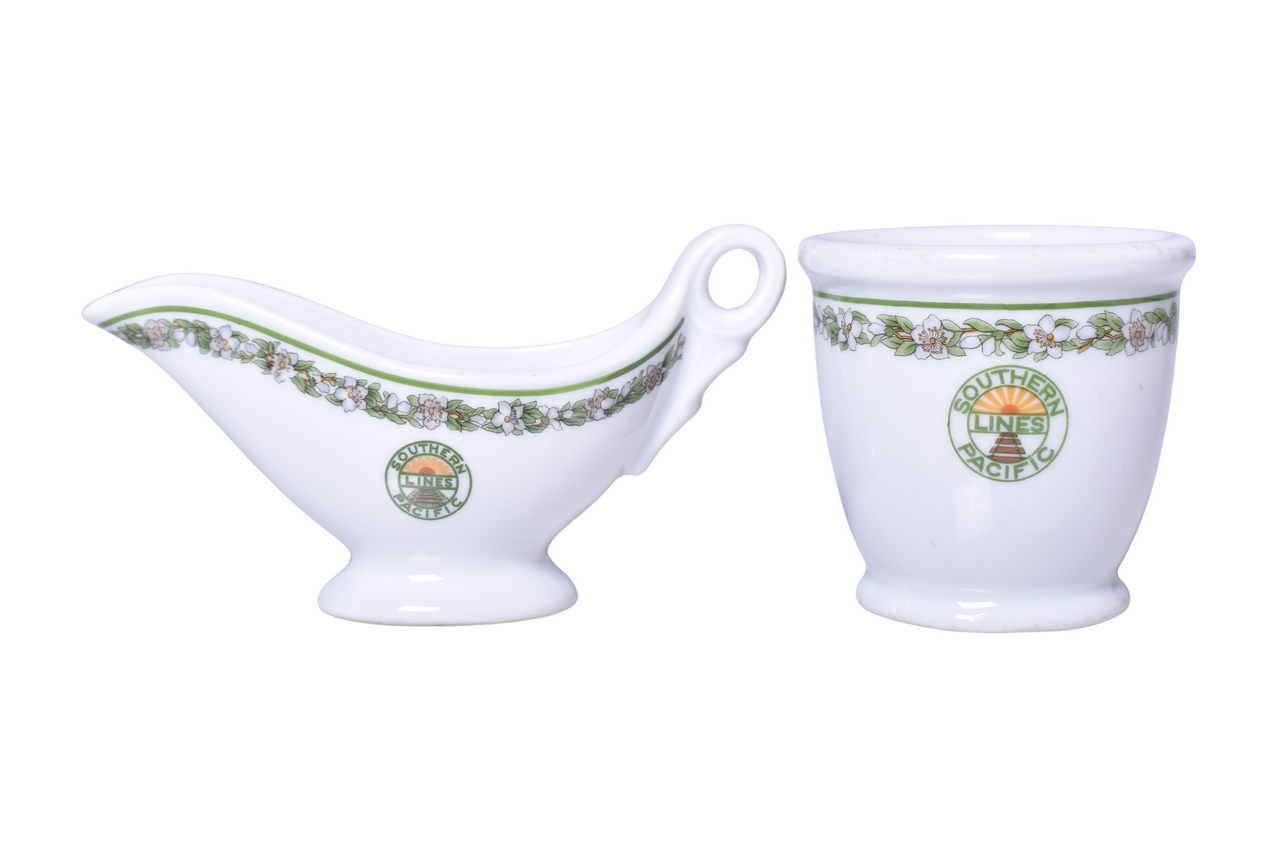 3455 - Southern Pacific Lines Railroad China Sunset Large Flowers Gravy Boat and Double Egg Cup thumbnail