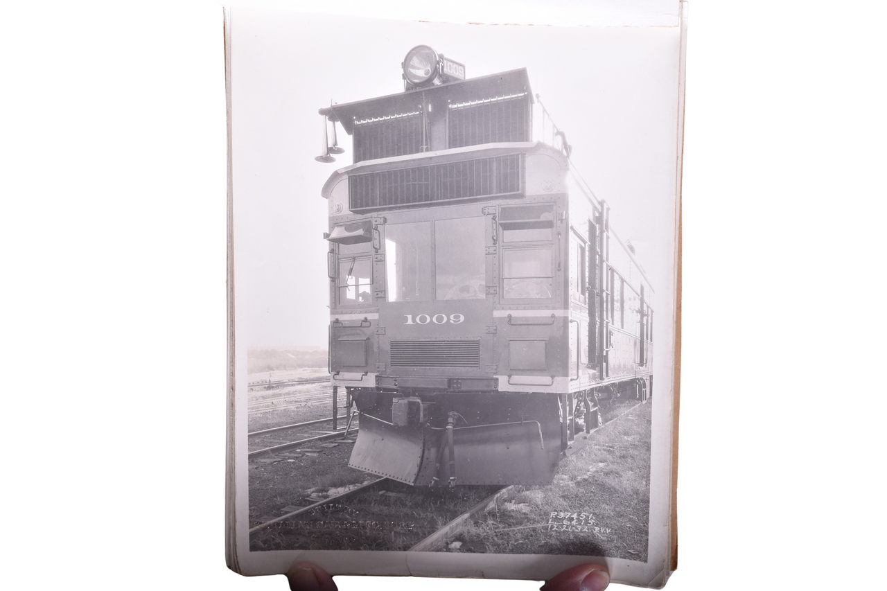 3444 - 29 Chicago & Eastern Illinois Railroad Doodlebug 1009 Builders Photographs thumbnail