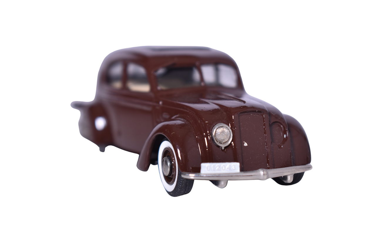 240 - Rob Eddie / Brooklin Models 1935 Volvo PV 36 Carioca thumbnail
