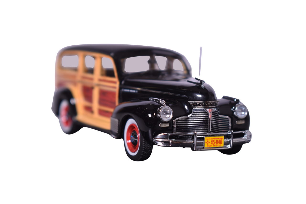 188 - NEO Scale Models 1941 Chevrolet Special Deluxe Station Wagon thumbnail