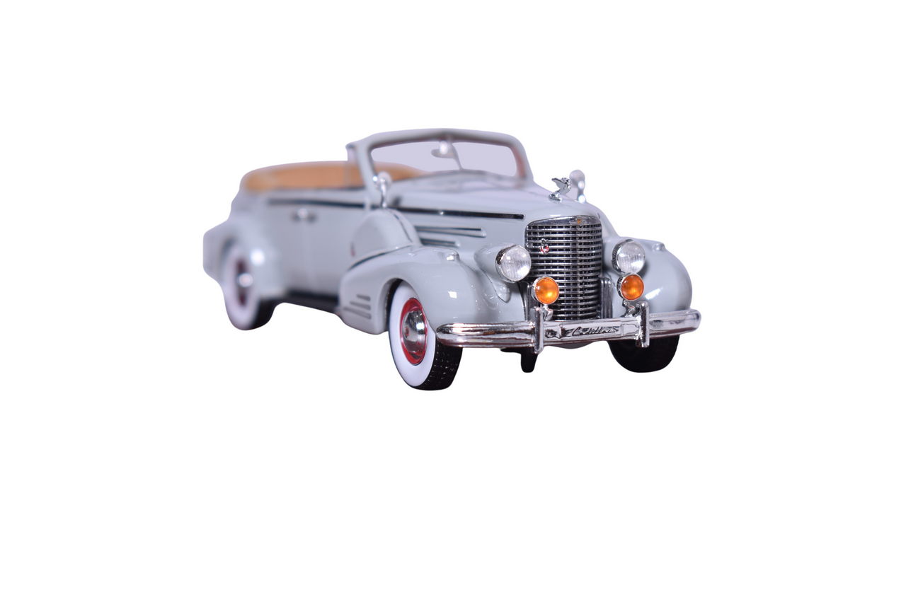 215 - GLM 1938 Cadillac V16 Series 90 Fleetwood Sedan Convertible thumbnail