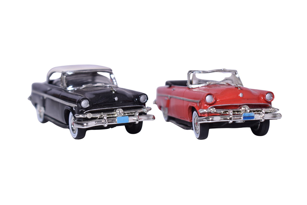 245 - Pair of Oakland Models 1954 Fords - Damaged thumbnail