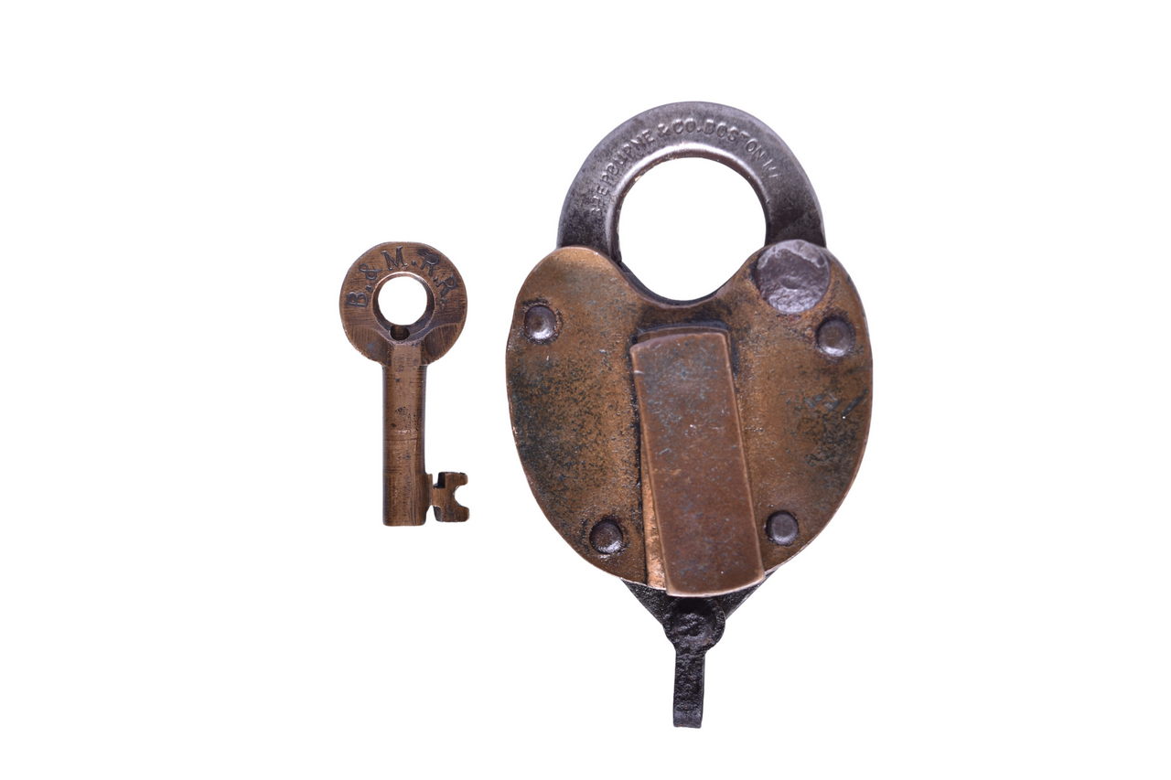 3661 - Boston and Maine Railroad Sherburne Brass Heart Shaped Lock by w/ Key thumbnail