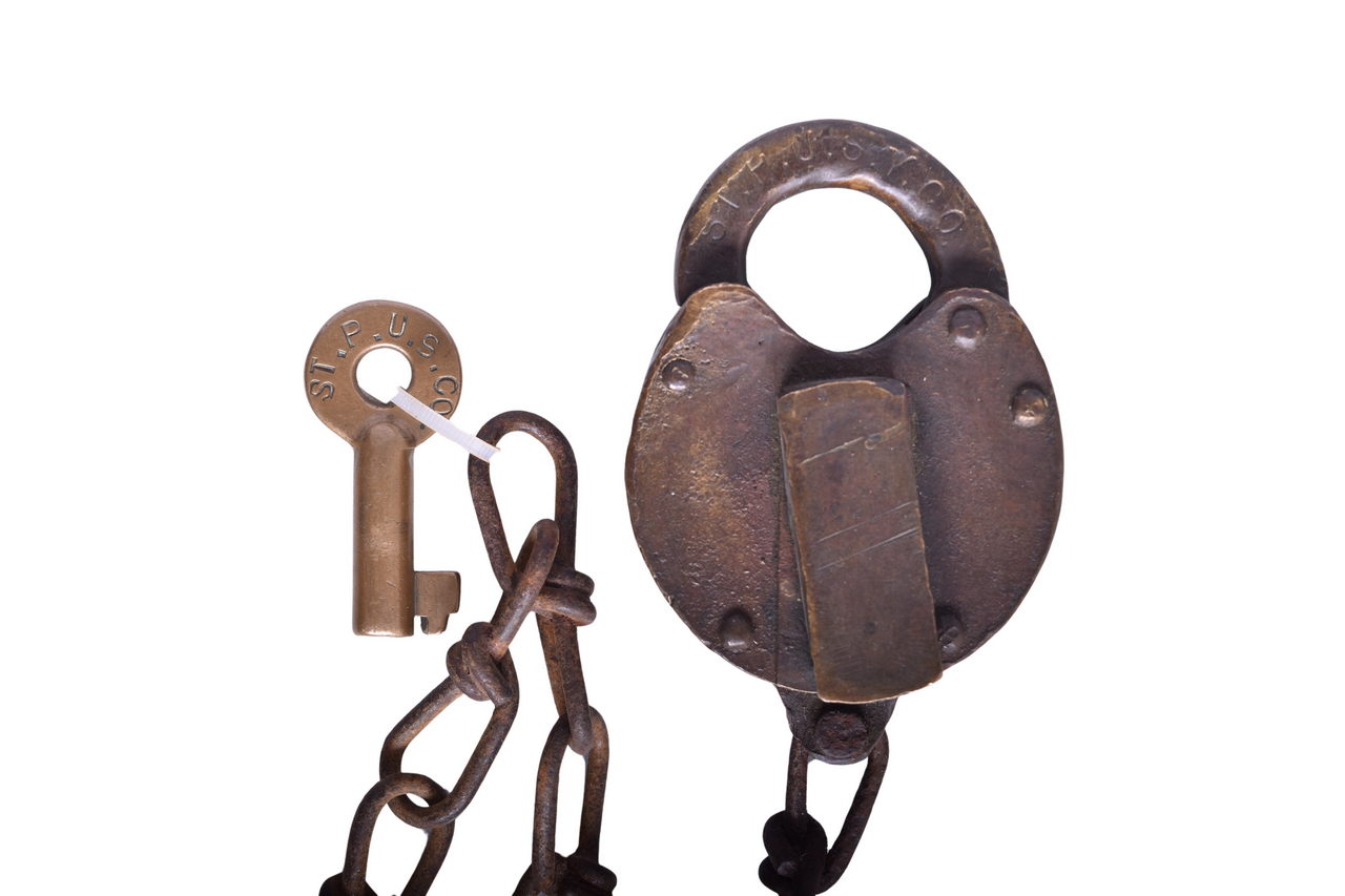 3677 - St. Paul Union Stock Yard Company Brass Heart Shaped Lock w/ Adlake Switch Key thumbnail