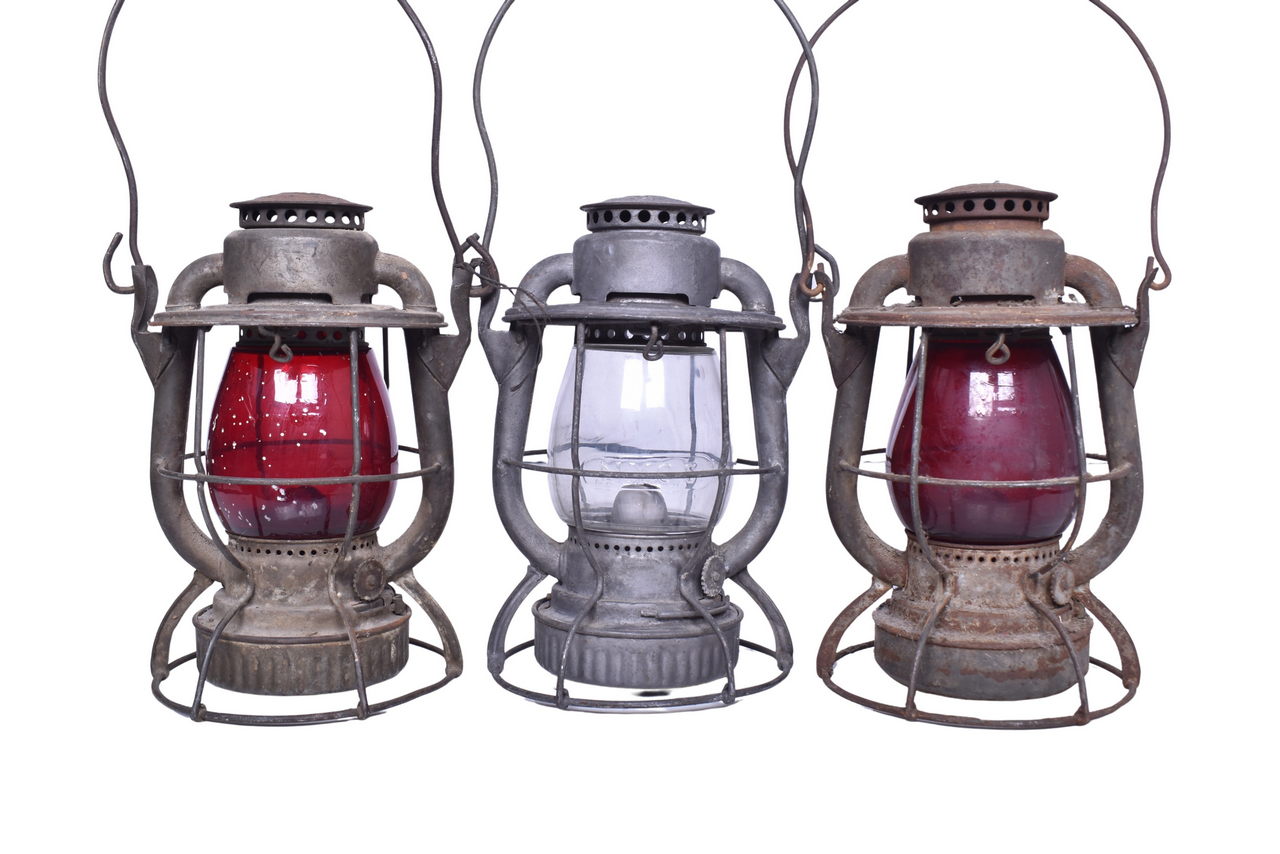 3698 - Trio of New York Central Railroad Dietz Lanterns thumbnail
