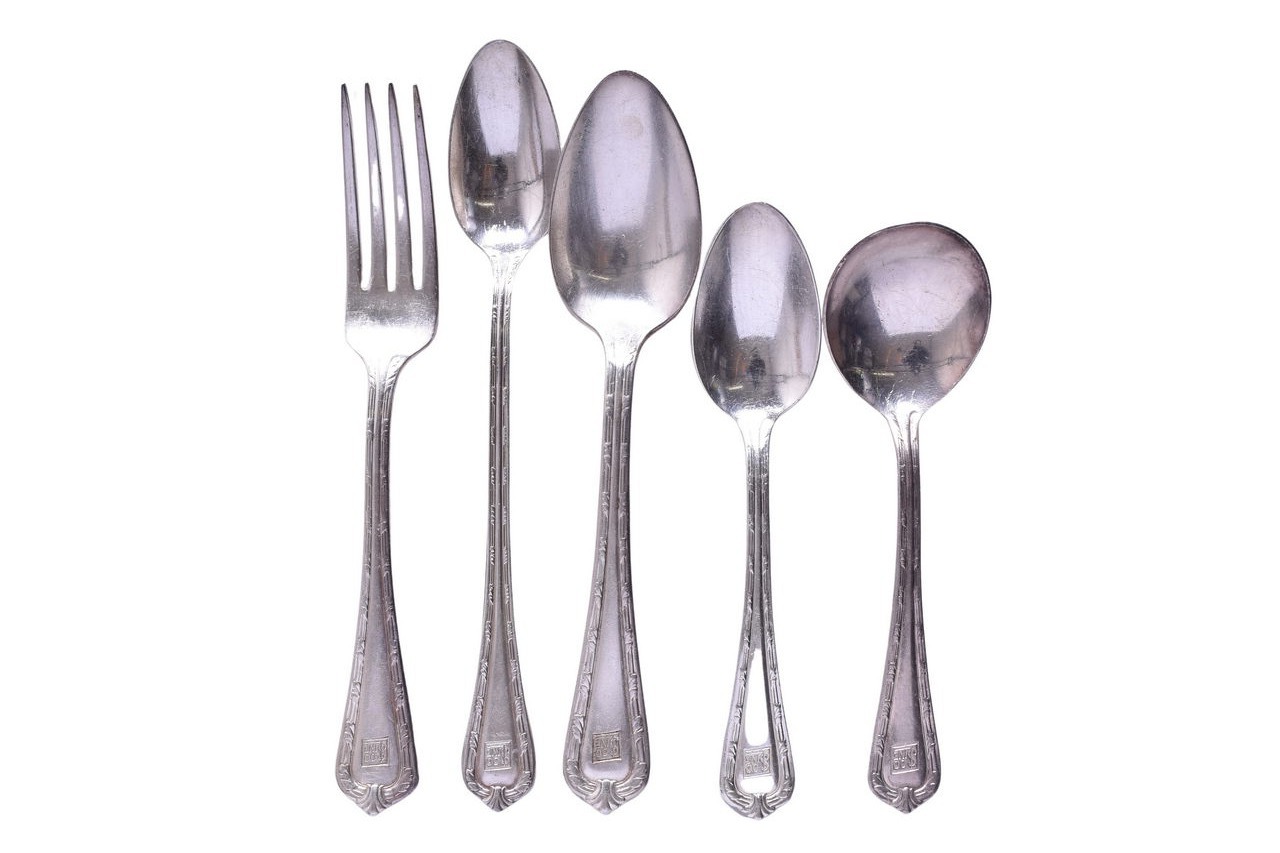 3069 - Five Pieces of Soo Line Railroad Sussex Silver Flatware - Iced Tea Spoon, Dinner Fork, and Spoons thumbnail